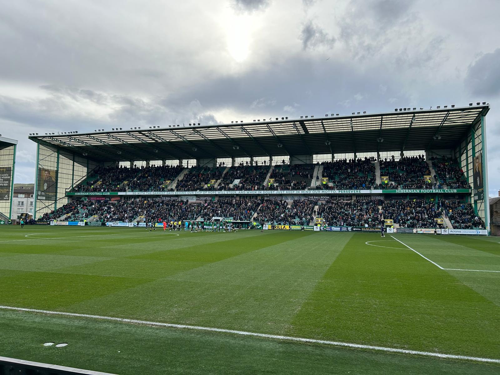 Easter Road van Hibernian FC in Edinburgh tijdens een wedstrijd in de Scottish Premiership