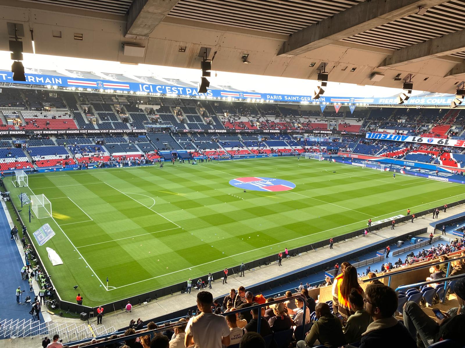 Parc des Princes van Paris Saint-Germain tijdens een avondwedstrijd in Ligue 1
